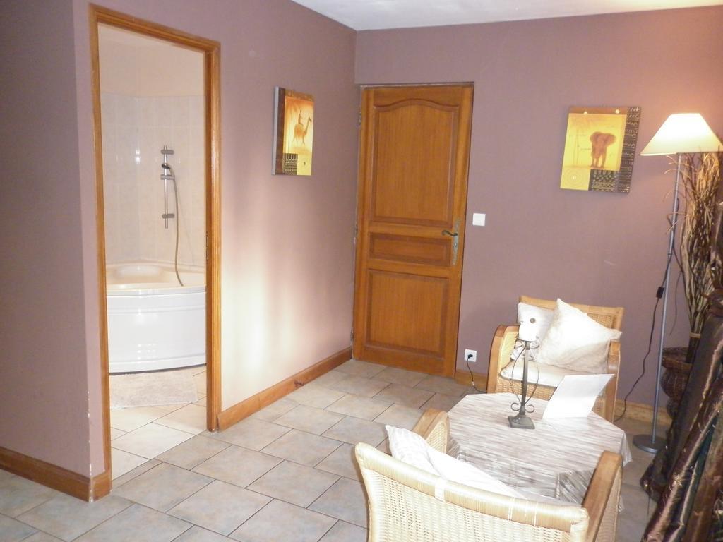 La Chartreuse Hotel Poilly-sur-Tholon Kamer foto