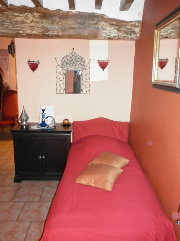 La Chartreuse Hotel Poilly-sur-Tholon Kamer foto
