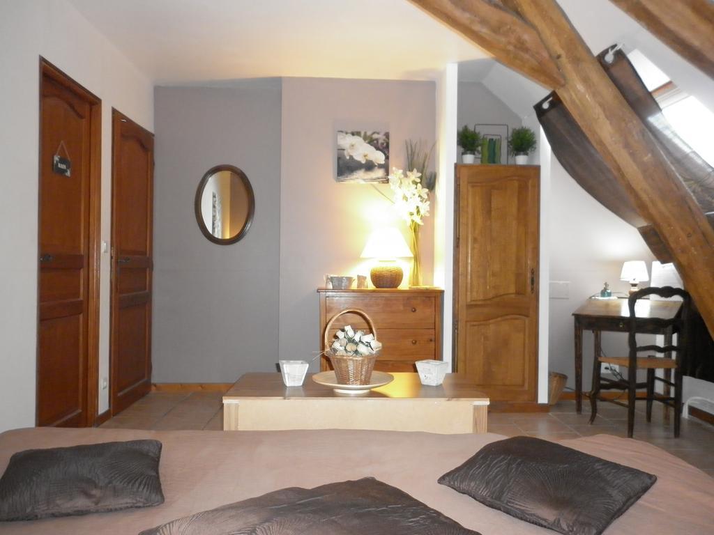 La Chartreuse Hotel Poilly-sur-Tholon Kamer foto