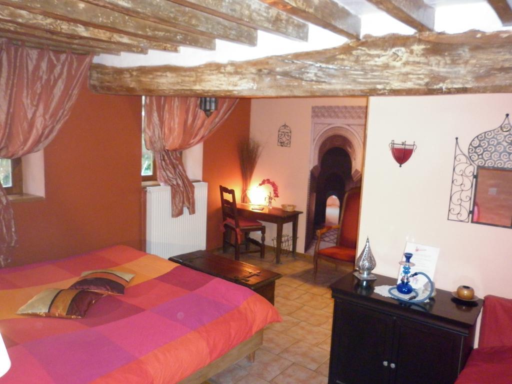 La Chartreuse Hotel Poilly-sur-Tholon Kamer foto